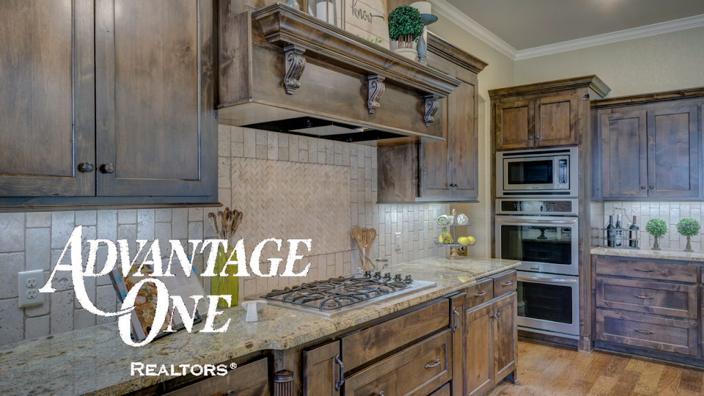 Advantage One Realtors | 633 Dayton St, Hamilton, OH 45011, USA | Phone: (513) 887-1500