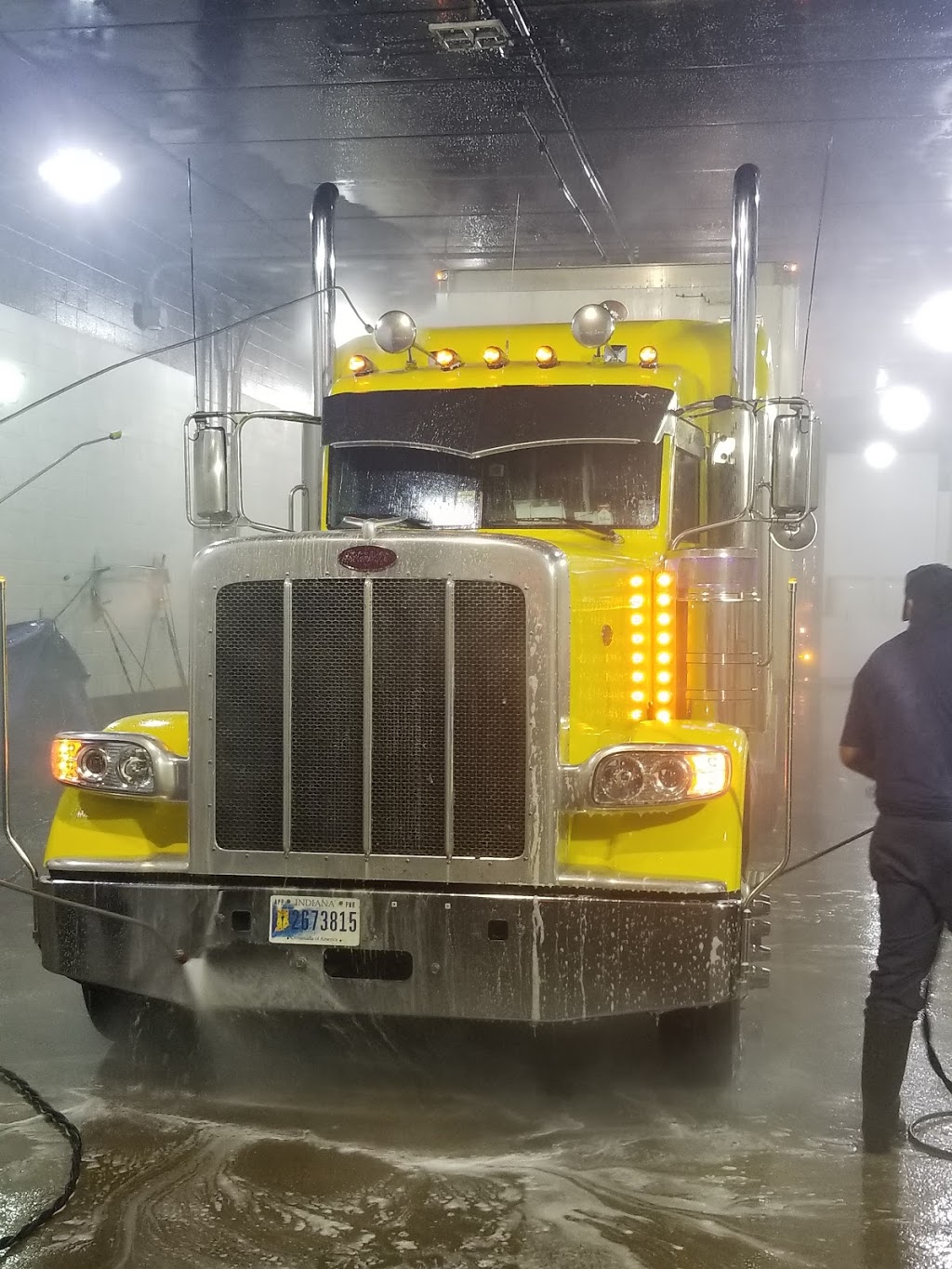 Blue Beacon Truck Wash of Ft Wayne, IN | 3230 W Coliseum Blvd I-69 Exit 309A, Fort Wayne, IN 46808, USA | Phone: (260) 471-3049