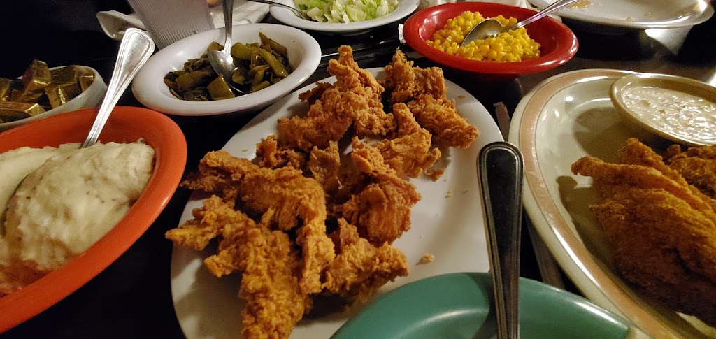 Babes Chicken Dinner House | 1006 W Main St, Carrollton, TX 75006, USA | Phone: (972) 245-7773