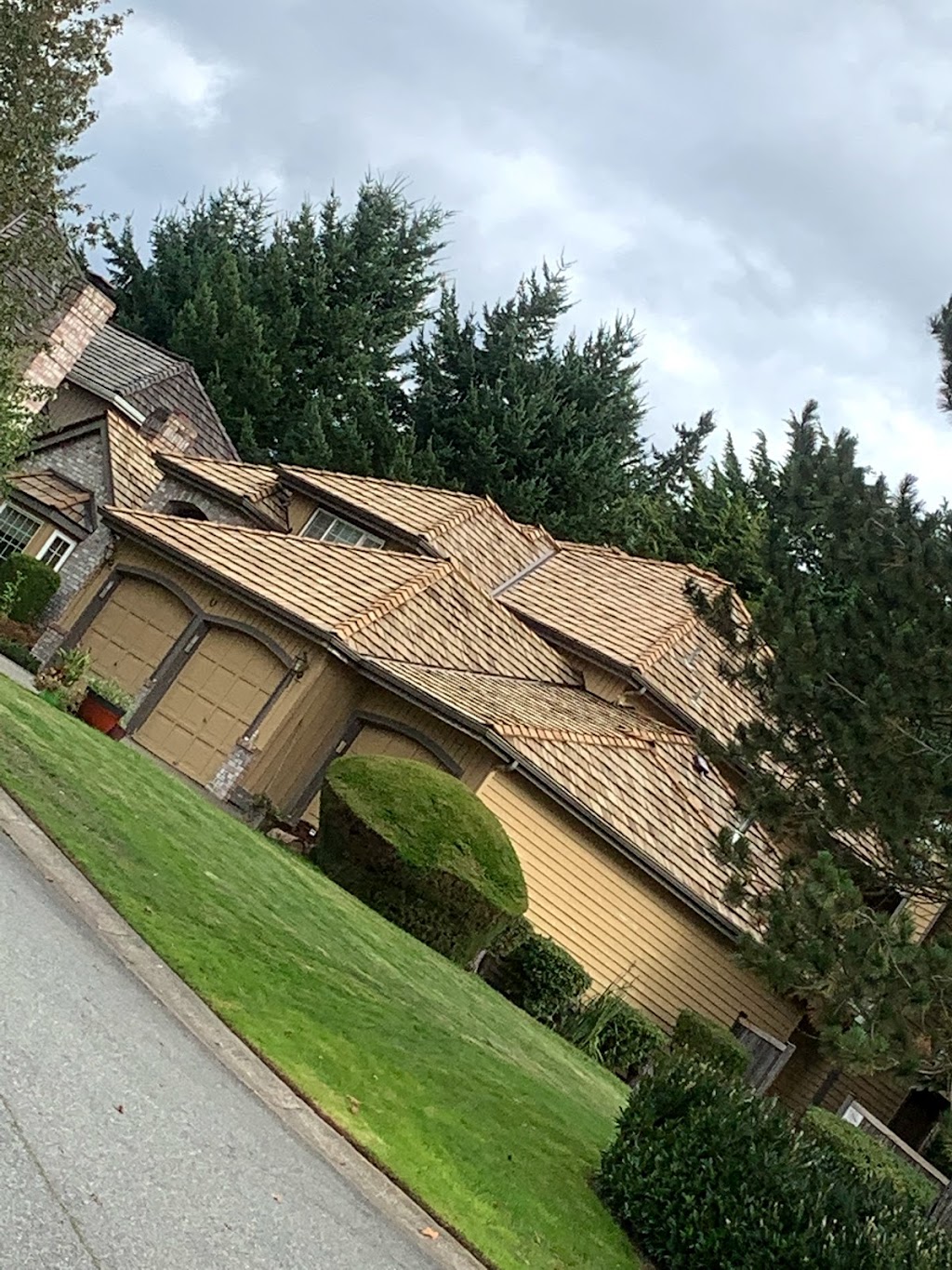 Seahawkx Roofing LLC. | 4233 S 260th St, Kent, WA 98032, USA | Phone: (253) 260-8288