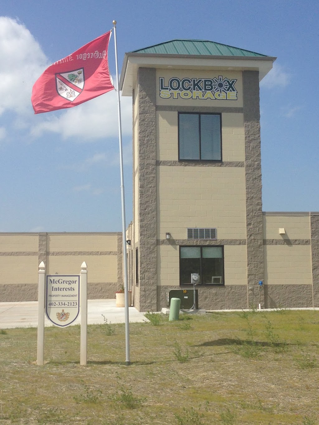 LockBox Storage Bennington | 12616 N 156th St, Bennington, NE 68007, USA | Phone: (402) 238-2001
