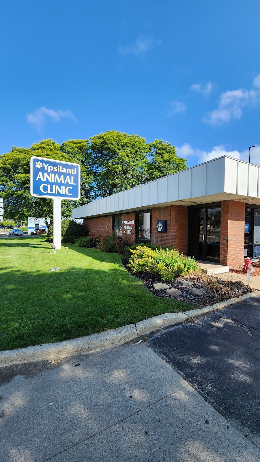 Ypsilanti Animal Clinic | 37 Ecorse Rd, Ypsilanti, MI 48198, USA | Phone: (734) 485-1622