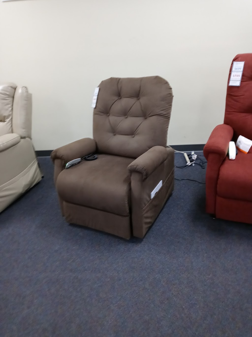 Easy Chair Plus & Mattress | 5119 N Glenwood St, Garden City, ID 83714, USA | Phone: (208) 866-3473
