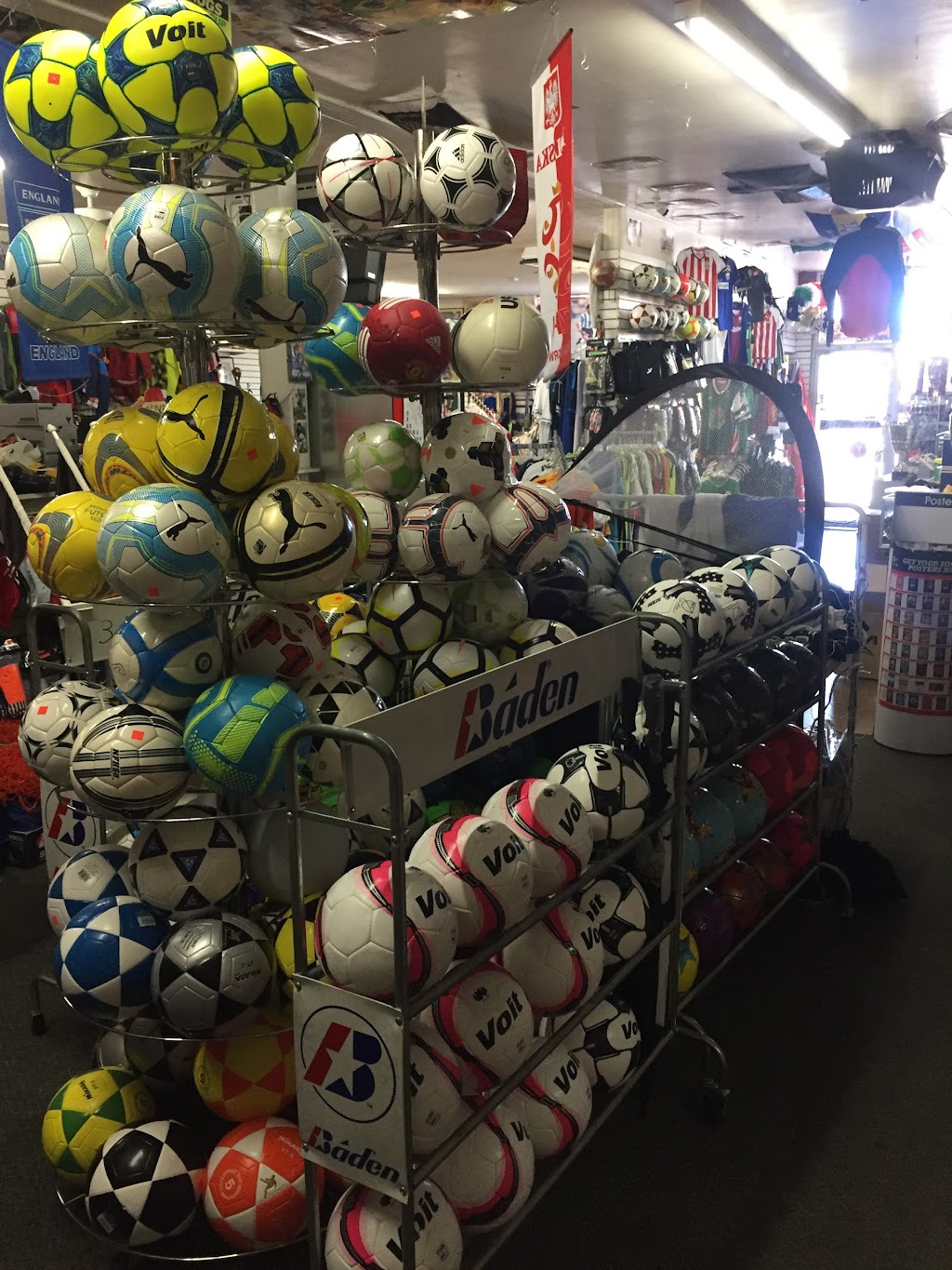 Deportes America Soccer Shop | 2822 N 16th St, Phoenix, AZ 85006 | Phone: (602) 241-1980