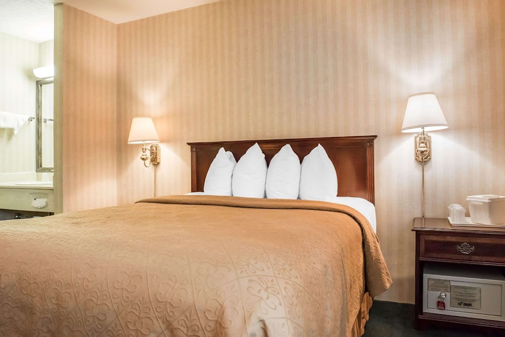 Quality Inn Pittsburgh Airport | 7011 Steubenville Pike US 22-30 W, Oakdale, PA 15071, USA | Phone: (878) 599-6214