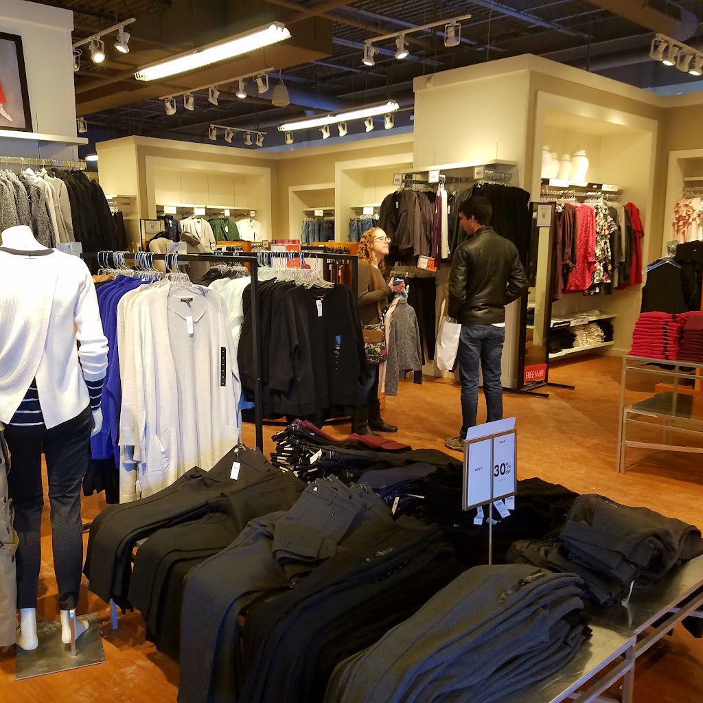 Banana Republic Factory Store | 549 S Chillicothe Rd, Aurora, OH 44202, USA | Phone: (330) 995-9055