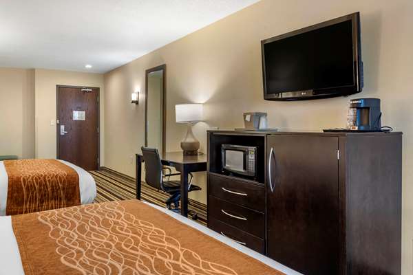 Comfort Inn & Suites | 675 Fort Henry Rd, Triadelphia, WV 26059, USA | Phone: (304) 907-1024