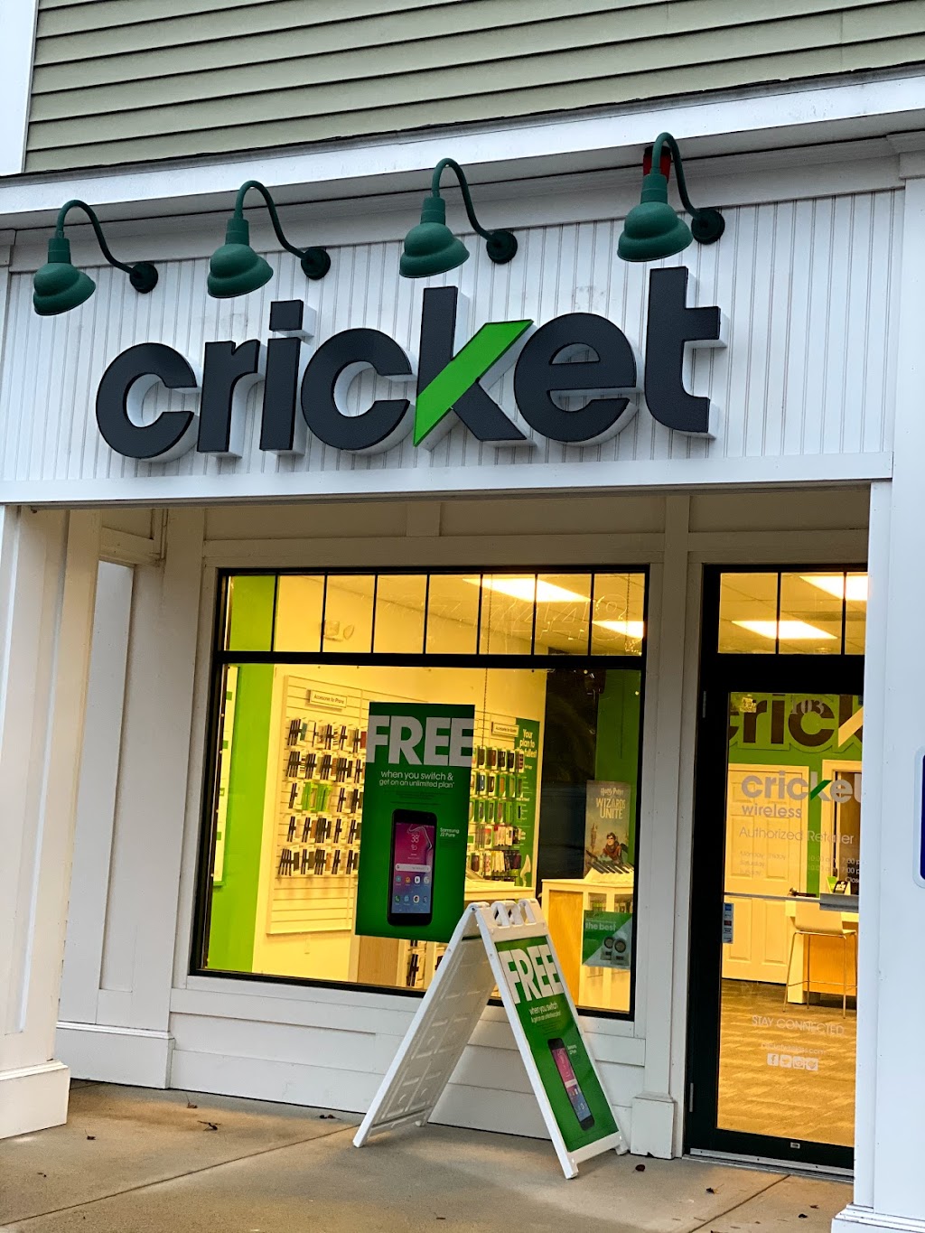 Cricket Wireless Authorized Retailer | 1035 Bedford St # 103, Abington, MA 02351, USA | Phone: (781) 347-3342