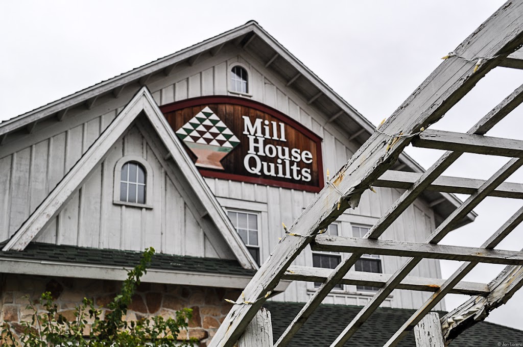 Mill House Quilts | 100 Baker St, Waunakee, WI 53597 | Phone: (608) 849-6473