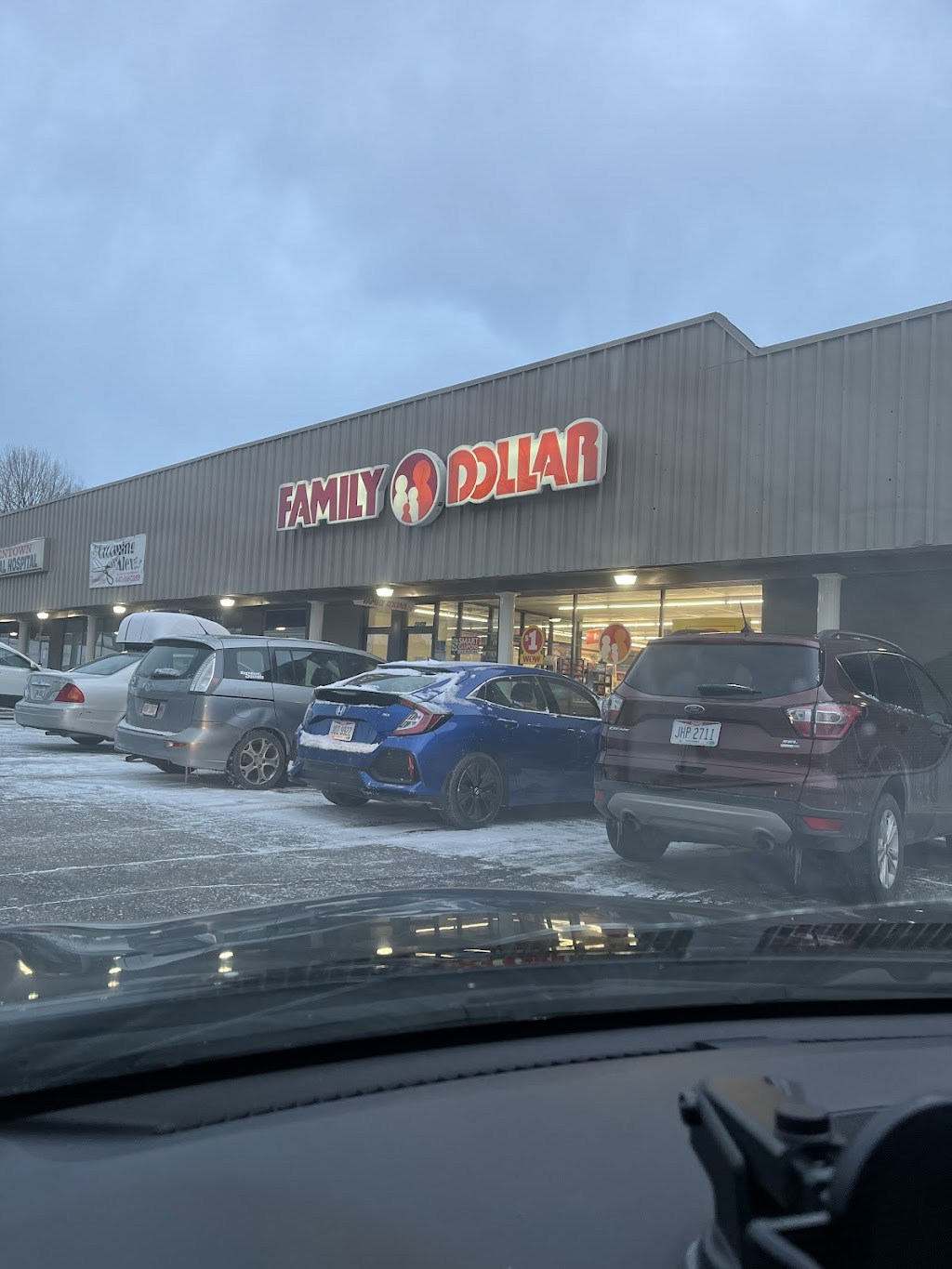 Family Dollar | 10409 W Pleasant Valley Rd, Parma, OH 44130, USA | Phone: (440) 253-2876