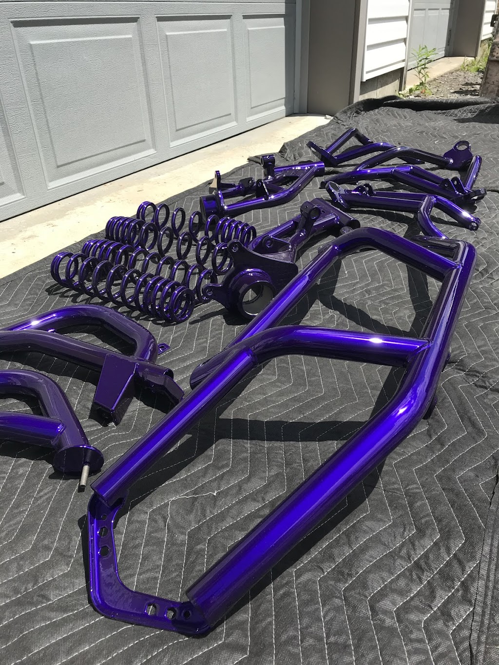 Capital Region Customs | 203 Forest Ave, Amsterdam, NY 12010, USA | Phone: (518) 866-6186