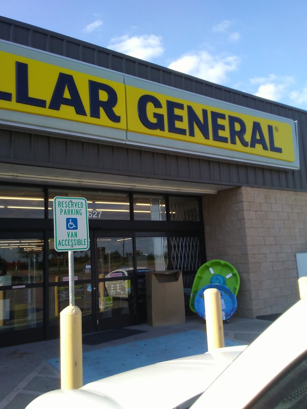 Dollar General | 4627 W Kiest Blvd, Dallas, TX 75236, USA | Phone: (469) 676-1880