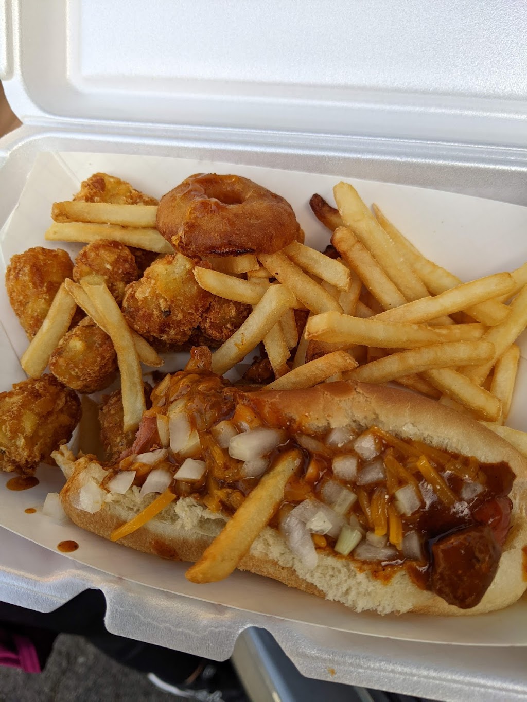 Daves Dogs | Weekend location, 13478 Minnieville Rd, Woodbridge, VA 22192, USA | Phone: (470) 333-8750