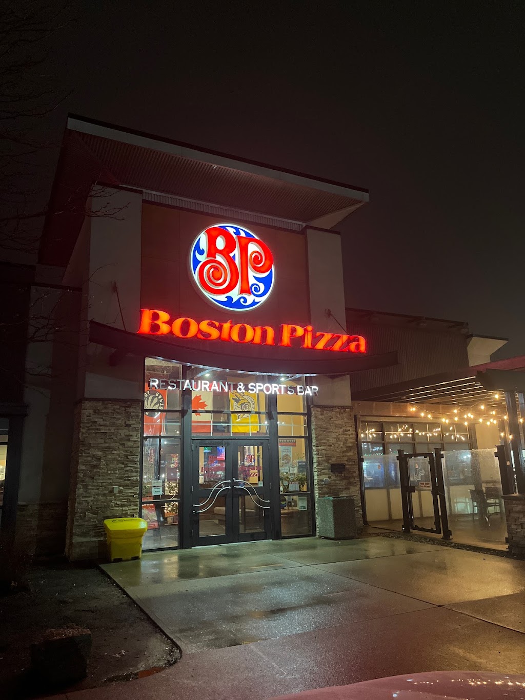 Boston Pizza | 1 Industrial Dr, Grimsby, ON L3M 5H8, Canada | Phone: (905) 309-1761