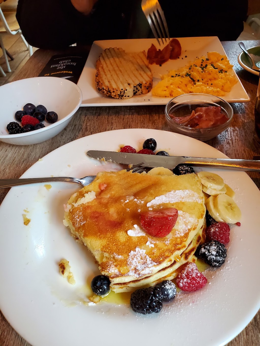 The Breakfast Club | Bellamystraat 2-h, 1053 BL Amsterdam, Netherlands | Phone: 020 223 4933