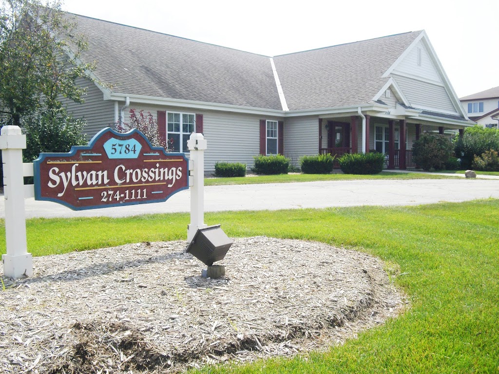 Sylvan Crossing of Fitchburg | 5784 Chapel Valley Rd, Fitchburg, WI 53711, USA | Phone: (608) 274-1111