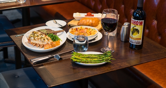 Bloomington ChopHouse | 3900 American Blvd W, Bloomington, MN 55437, USA | Phone: (952) 830-5200