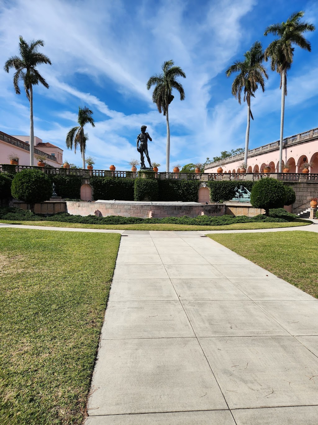 Ringling College of Art and Design | 2700 N Tamiami Trail, Sarasota, FL 34234 | Phone: (941) 351-5100