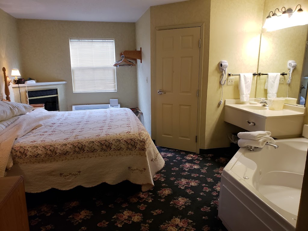 OurGuest Inn & Suites Downtown Port Clinton | 220 E Perry St, Port Clinton, OH 43452, USA | Phone: (419) 734-7111