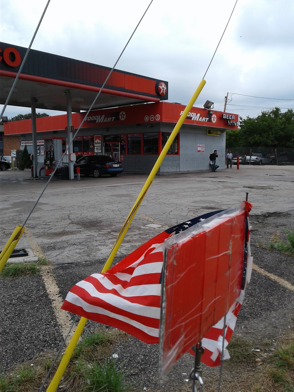 Valero | 2847 Royal Ln, Dallas, TX 75229, USA | Phone: (972) 241-1000