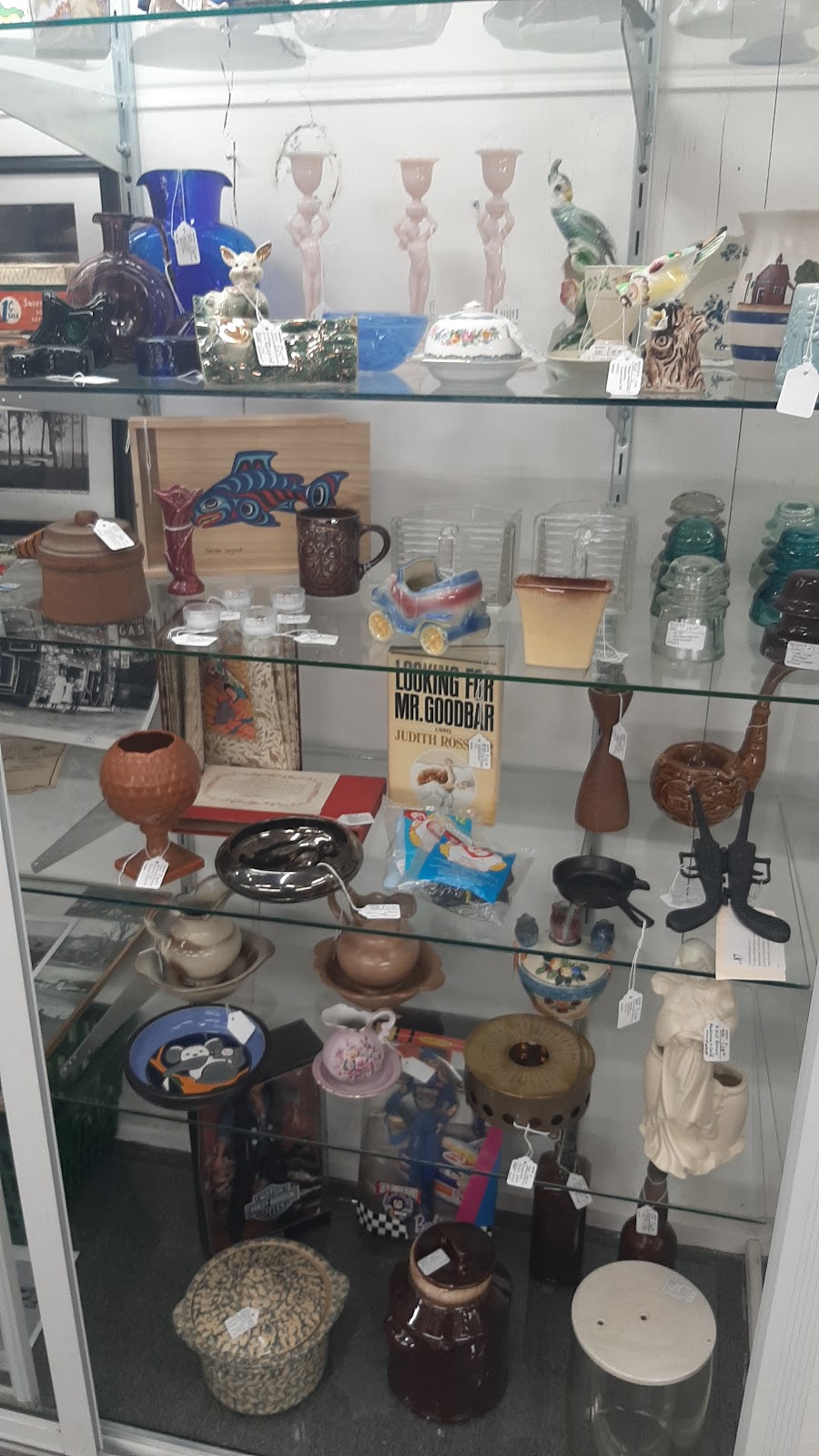 Pinetree Antiques & More | 129 N Main St, Brooklyn, MI 49230, USA | Phone: (517) 592-3808