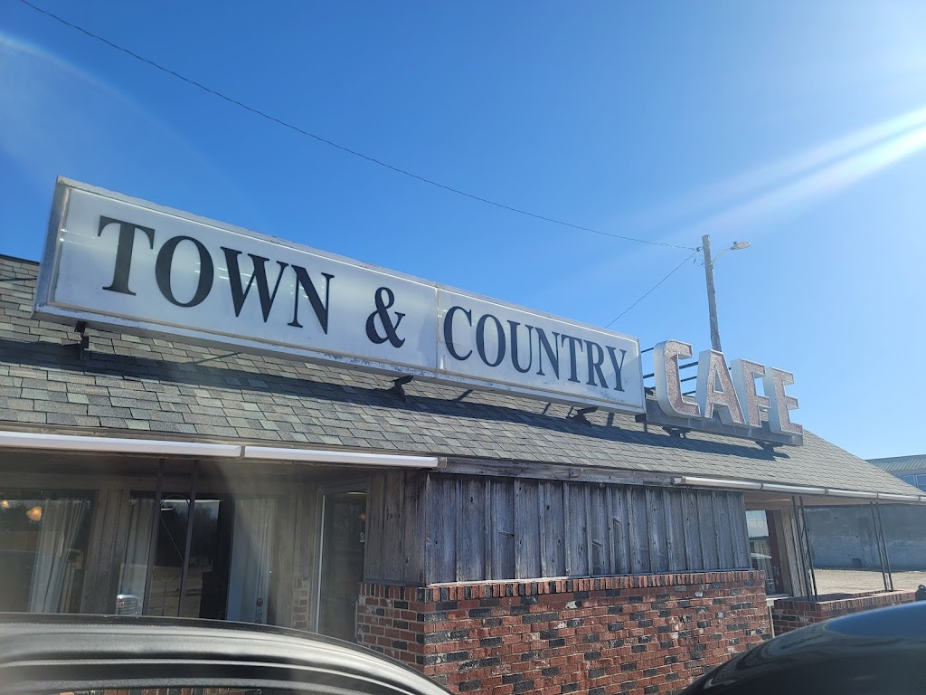 Town & Country Cafe | 410 1/2 Highway, K77, Florence, KS 66851, USA | Phone: (620) 878-4487