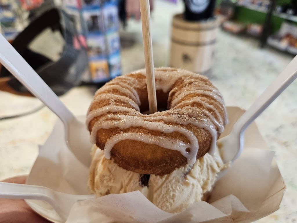 Donutz On a Stick and Ice Cream | 1216 Duck Rd, Duck, NC 27949, USA | Phone: (252) 261-0484