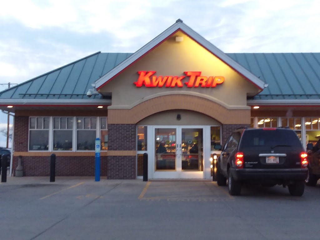 KWIK TRIP #653 | 1223 E Wisconsin St, Portage, WI 53901, USA | Phone: (608) 742-5226