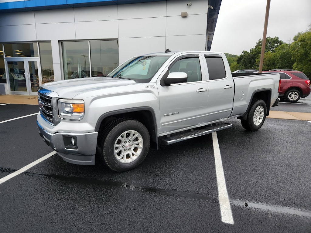 Don Larson Chevrolet Buick GMC | S3801 County Hwy BD, Baraboo, WI 53913, USA | Phone: (608) 448-3364