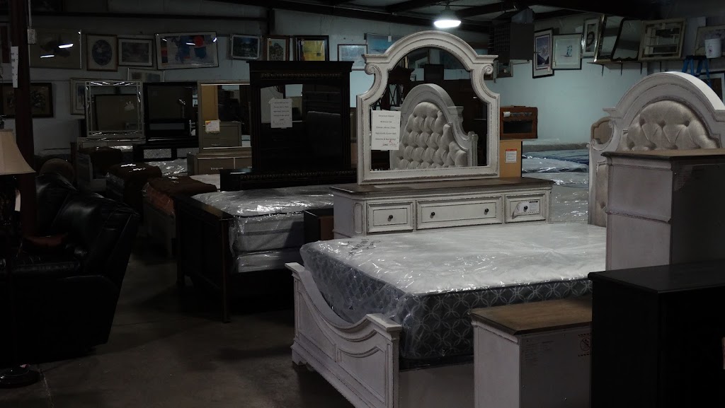 Fay Furniture, Inc. | 439 Collinsville Ave, East St Louis, IL 62201, USA | Phone: (618) 271-8200