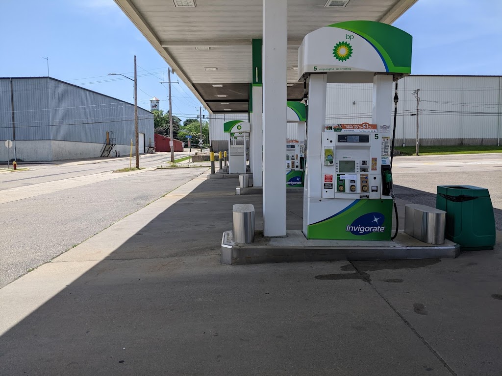 bp | 300 W Madison St, Waterloo, WI 53594, USA | Phone: (920) 478-2870