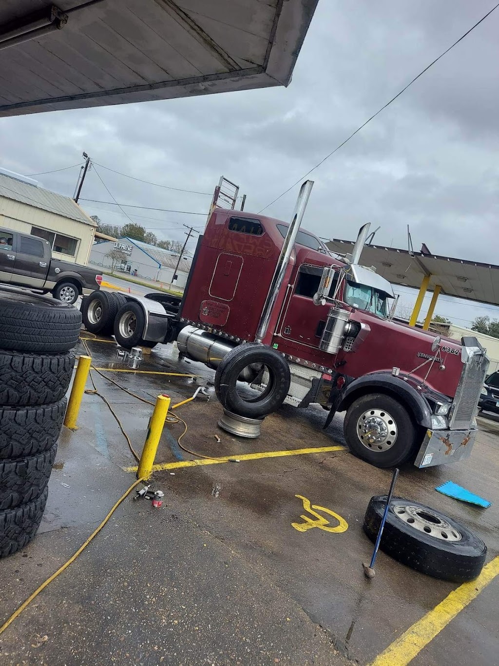 Duran Tire Shop | 1506 Canal Blvd, Thibodaux, LA 70301, USA | Phone: (985) 381-0021