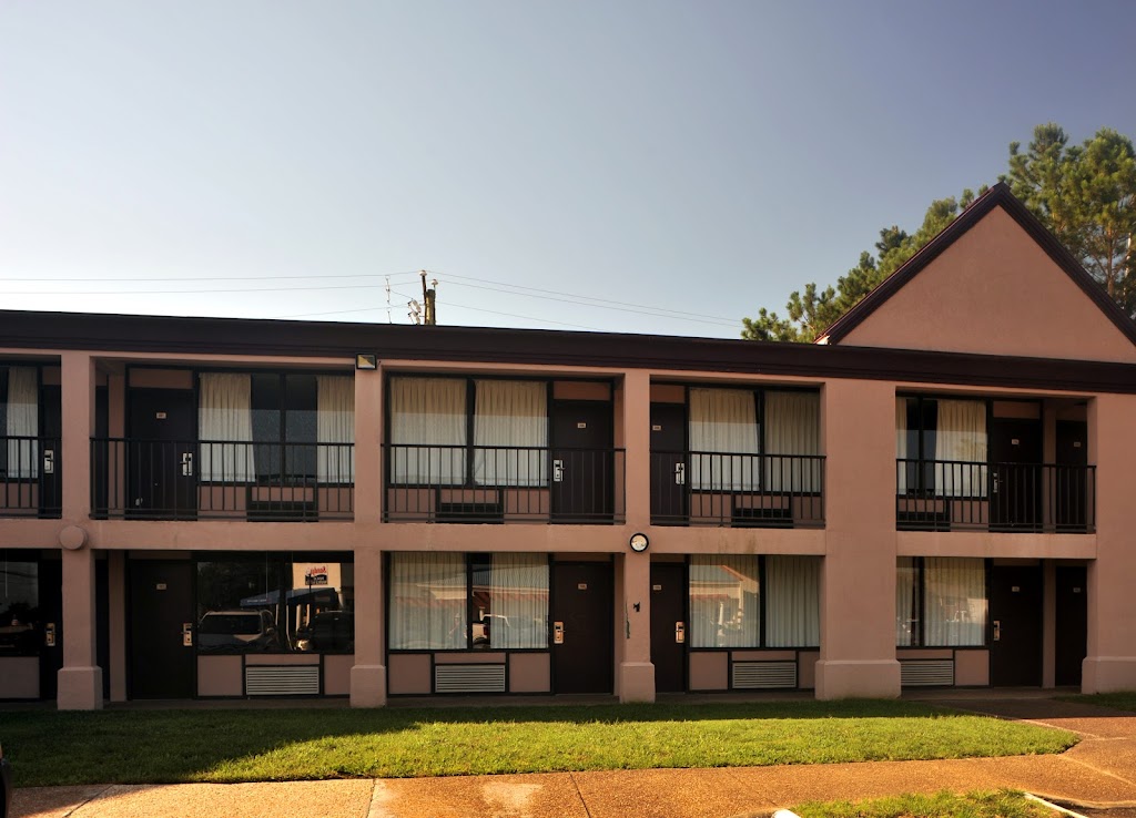 Motel Zuma | 6493 Richmond Rd, Williamsburg, VA 23188, USA | Phone: (757) 565-1111