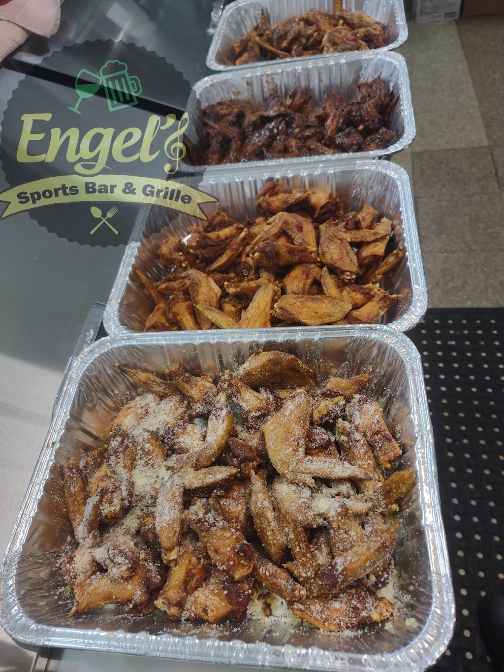 Engels Sports Bar & Grille | 4030 Mayfield Rd, South Euclid, OH 44121, USA | Phone: (216) 381-9100
