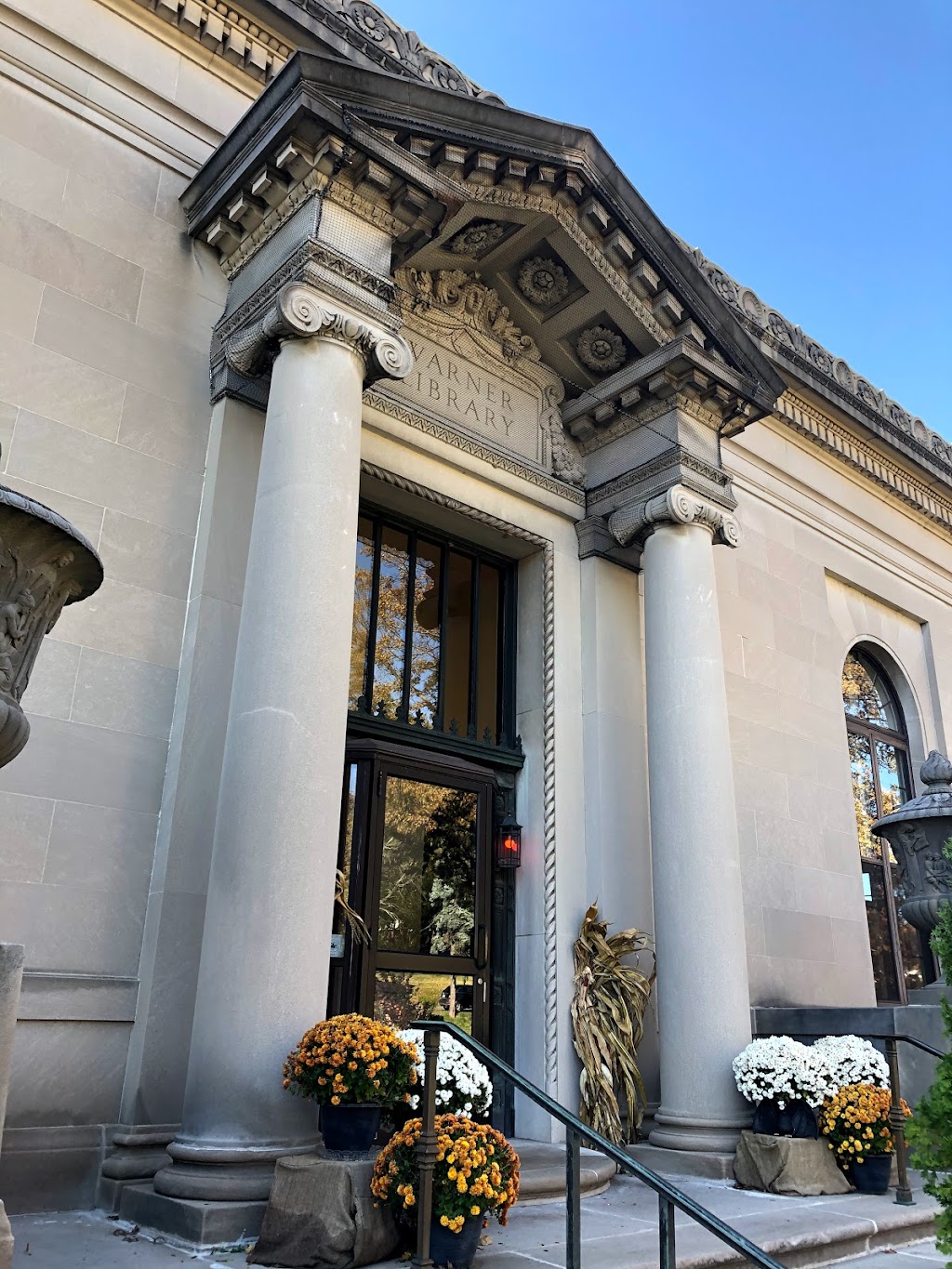 Warner Library | 121 N Broadway, Tarrytown, NY 10591, USA | Phone: (914) 631-7734