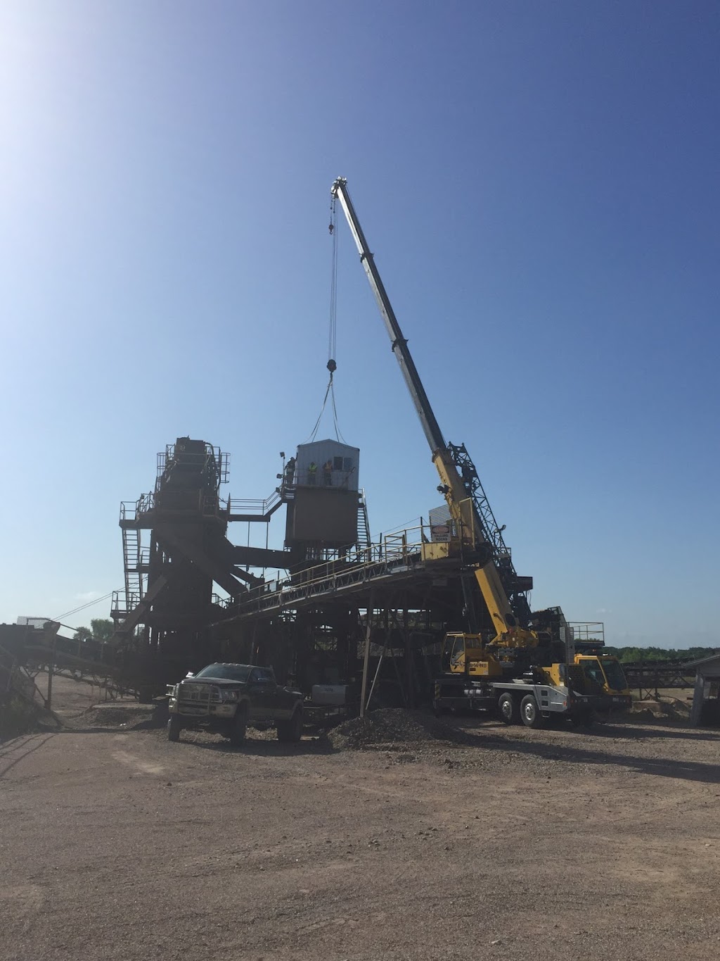 Texas Southern Crane Services | 21358 County Rd 1136, Mathis, TX 78368 | Phone: (361) 547-2433