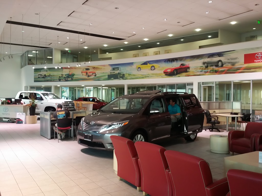 Pat Lobb Toyota of McKinney | 3350 S Central Expy, McKinney, TX 75070, USA | Phone: (214) 544-8696