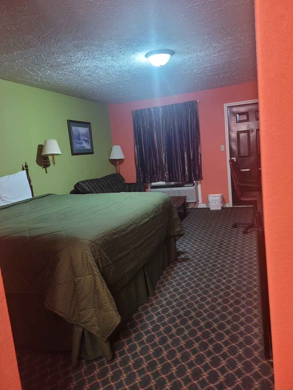 Royal Inn & Suites | 3515 US-61, Tunica, MS 38676 | Phone: (662) 363-1532