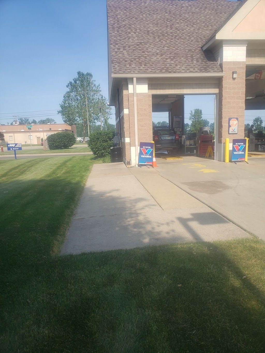 Valvoline Express Care | 49567 Hayes Rd, Utica, MI 48315, USA | Phone: (586) 566-4433