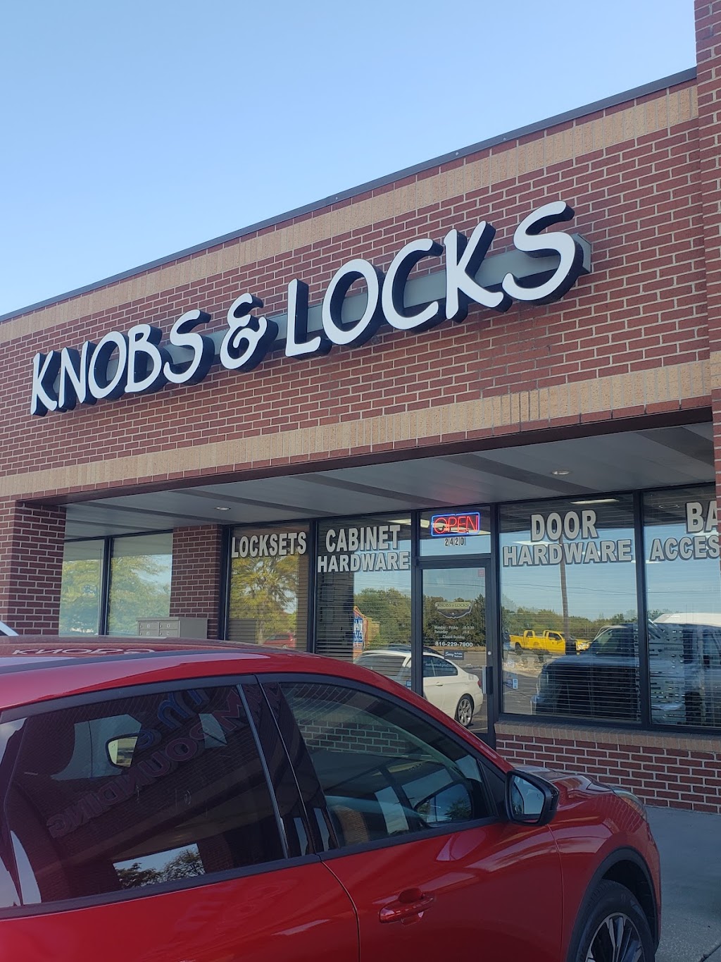 Knobs & Locks | 2420 SW ST RT, MO-7, Blue Springs, MO 64014, USA | Phone: (816) 229-7900