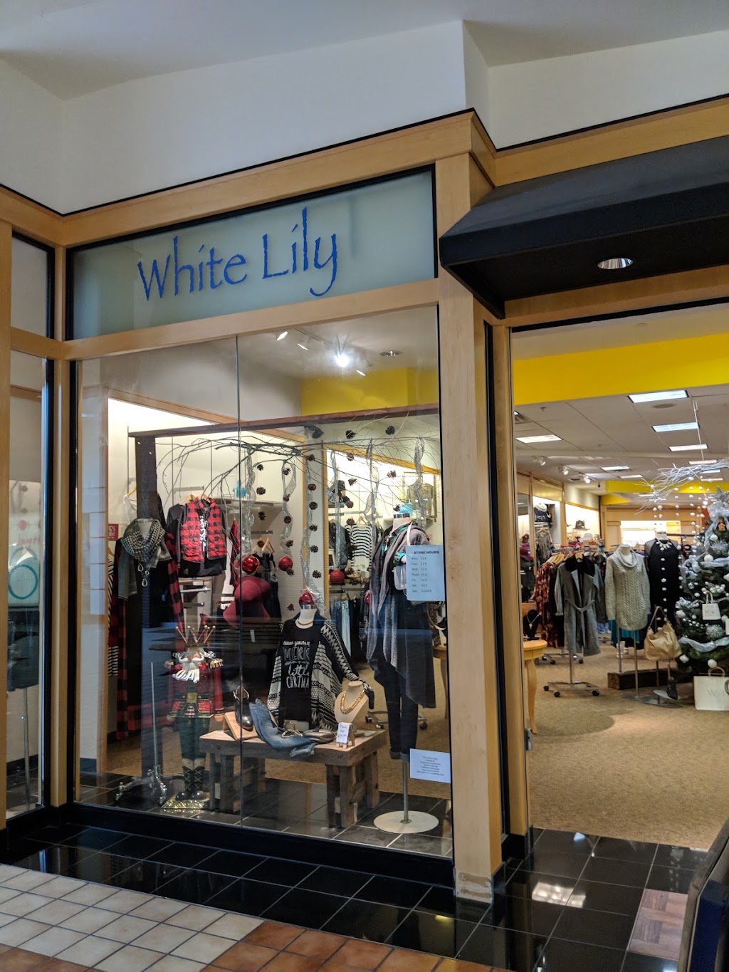 White Lily | 1500 E 11th Ave, Hutchinson, KS 67501, USA | Phone: (620) 617-4045