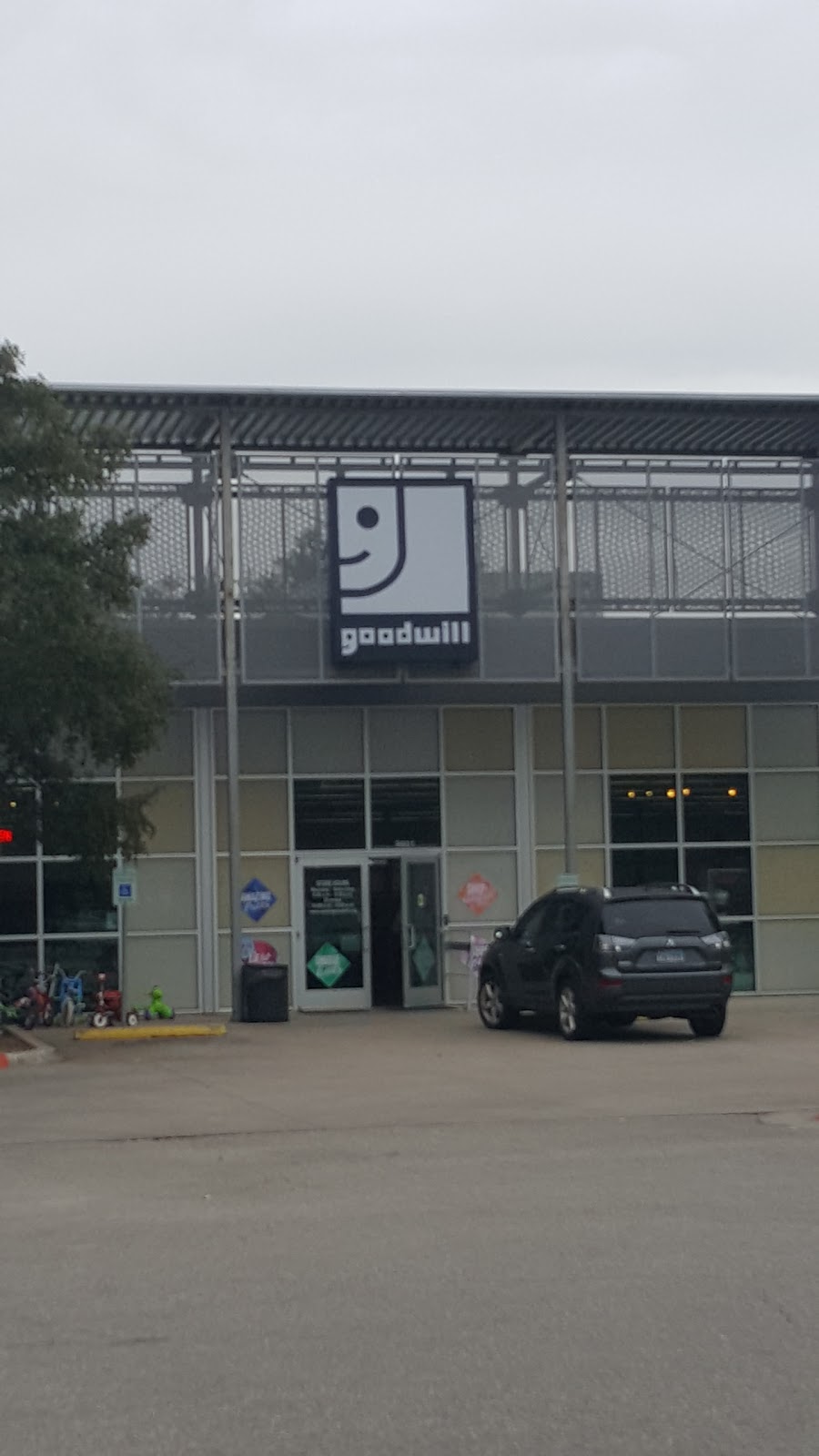 Goodwill Central Texas - Brodie Lane | 9801 Brodie Ln, Austin, TX 78748, USA | Phone: (512) 280-8037