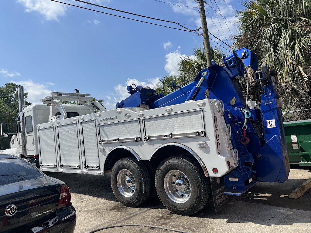 Class M&M Towing & Recovery | 1614 Lake Dr, Cocoa, FL 32926, USA | Phone: (321) 305-5891