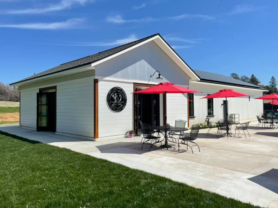 Dianda Vineyards & Tasting Room | 22105 Lawrence Rd, Fiddletown, CA 95629, USA | Phone: (530) 301-8054