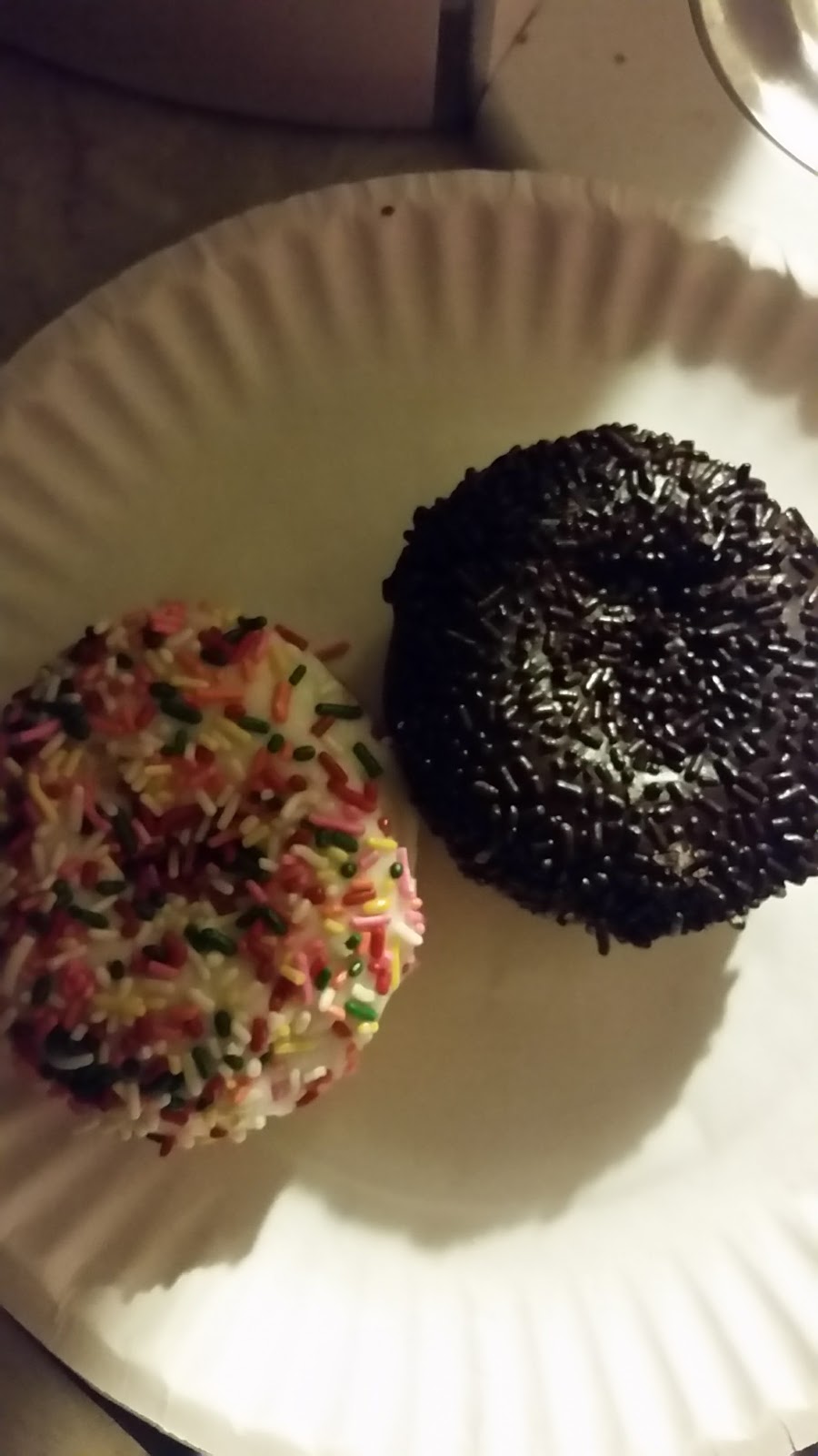 Donut Star | 811 W Valley Blvd, Colton, CA 92324, USA | Phone: (909) 422-1122