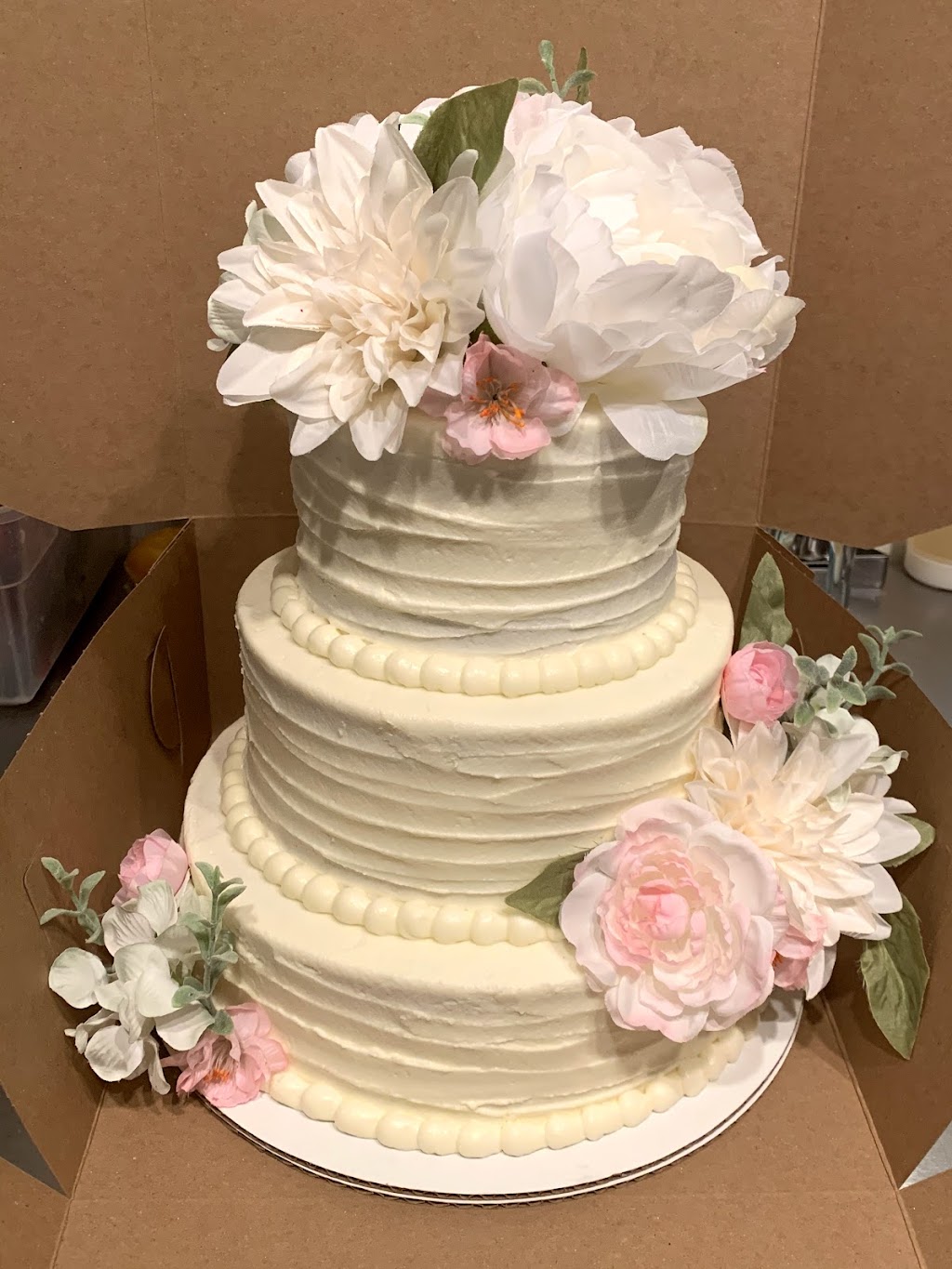 Cake Moms & More | 105 Broadway St, Brandenburg, KY 40108, USA | Phone: (270) 422-1900