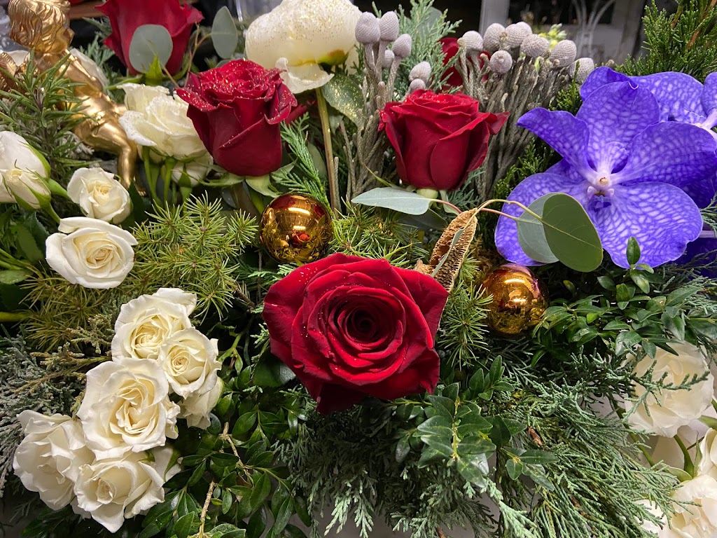 Red Bank Flowers, West | 7 Bray St, Colts Neck, NJ 07722, USA | Phone: (908) 917-9281