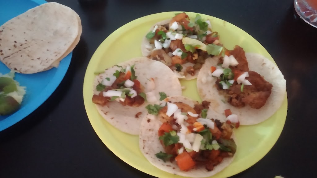 Burritos Crisóstomo | Av. Plutarco Elías Calles, Chihuahua, Cd Juárez, Chih., Mexico | Phone: 656 608 0242