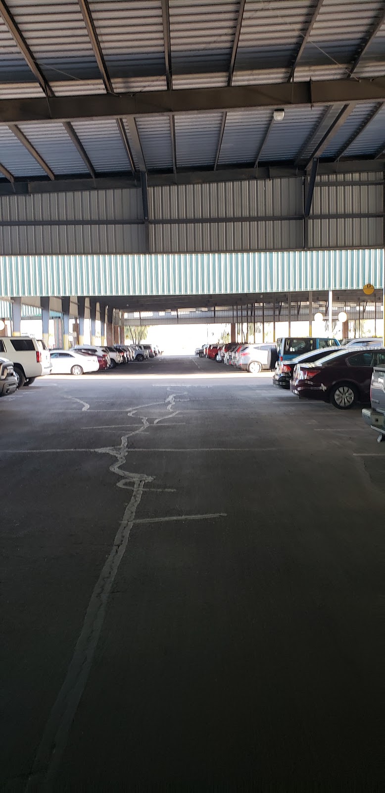 The Parking Spot 1 - (PHX Airport) Washington | 3750 E Washington St, Phoenix, AZ 85034, USA | Phone: (602) 393-4777