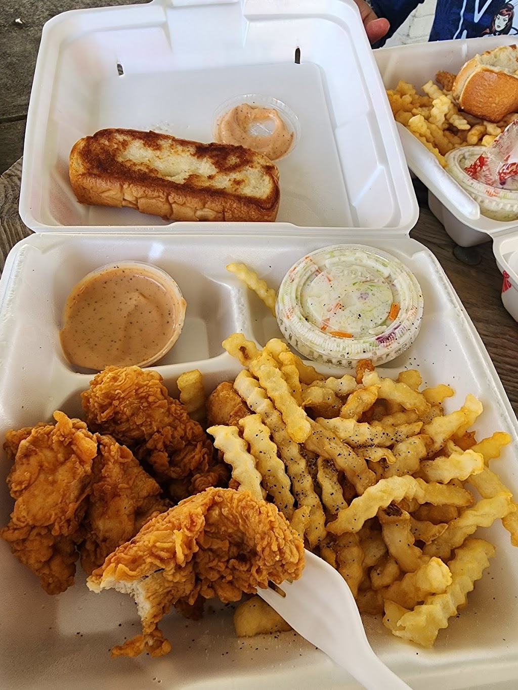 Raising Canes Chicken Fingers | 1934 N Memorial Dr, Lancaster, OH 43130, USA | Phone: (740) 777-0145